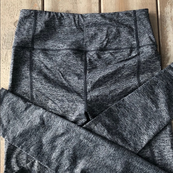 Victoria Secret leggings Sz Small - Picture 2 of 3